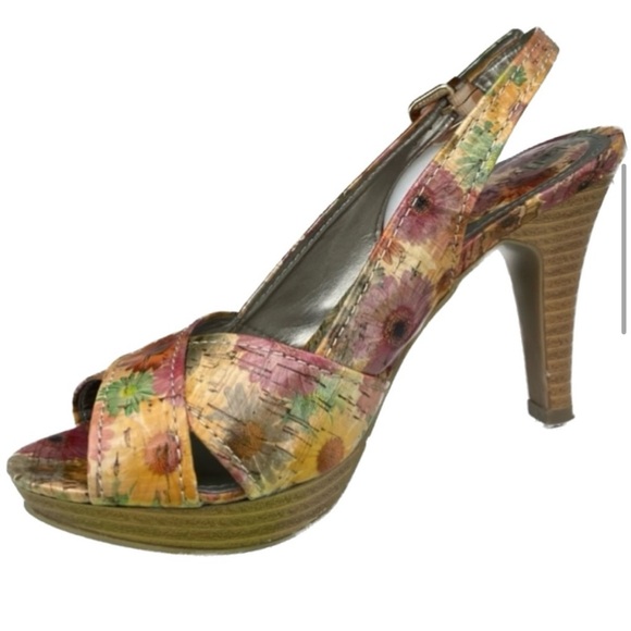 Kelly & Katie Vibrant Pink and Orange Floral Heels - Picture 6 of 11